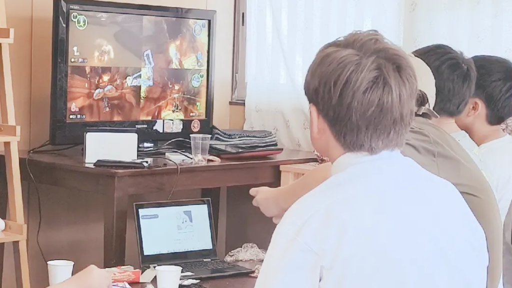 ゲームするnoNameティーン